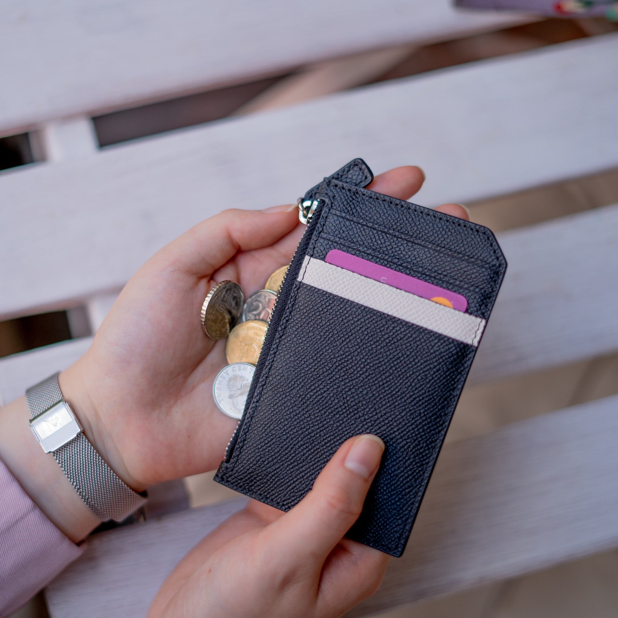 Zipper Cardholder - Pitch Black with Ivory - Crafune