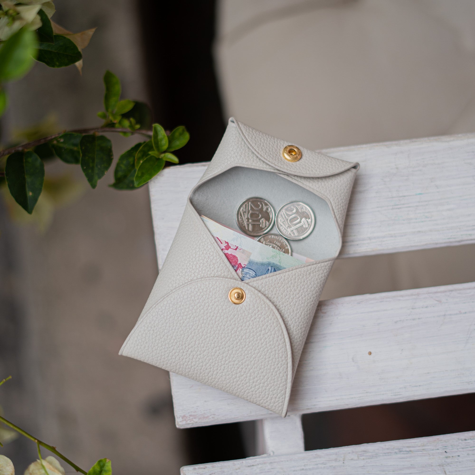 Snap Pouch - White Choco - Crafune
