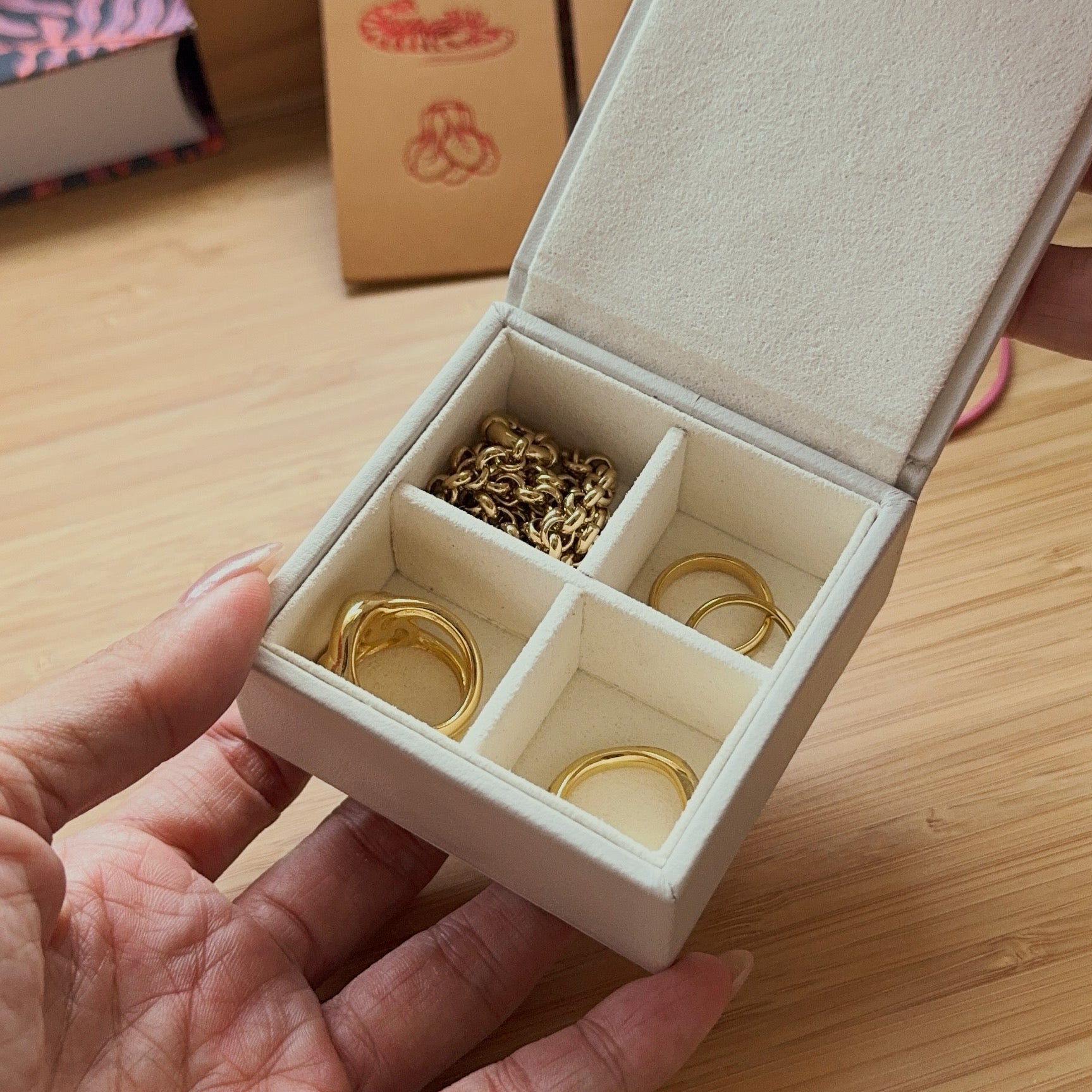 (Pre-Order) Zi Char Box
