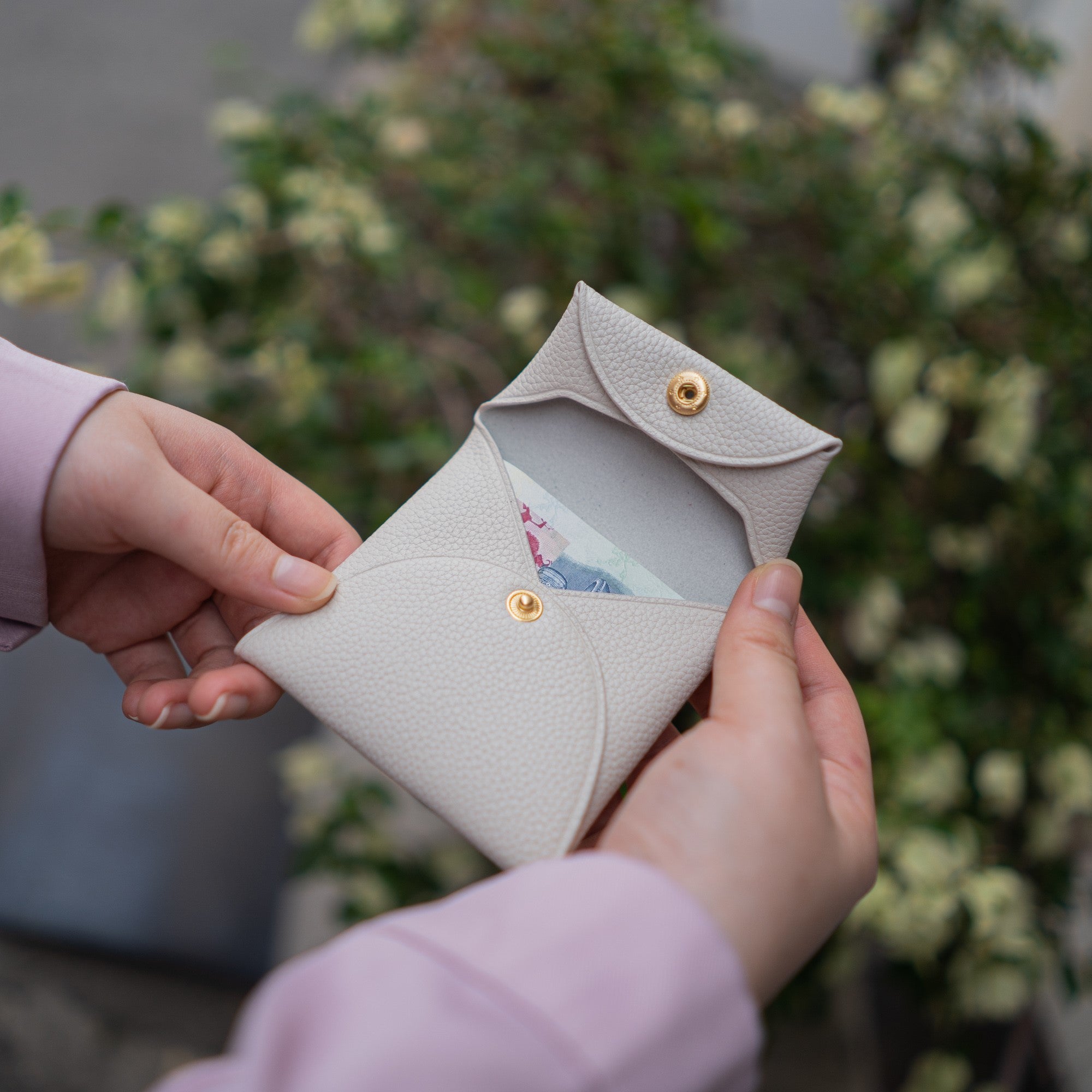 Snap Pouch - White Choco - Crafune
